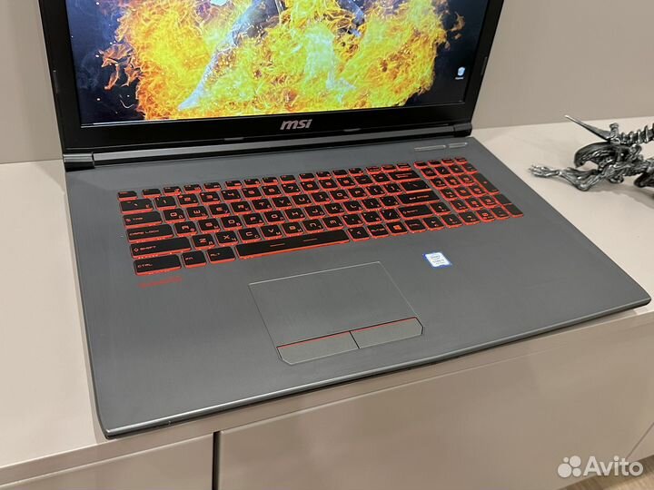 Msi 17.3/i7 7gen/12gb/GTX1050/ssd+1tb/ips Full HD