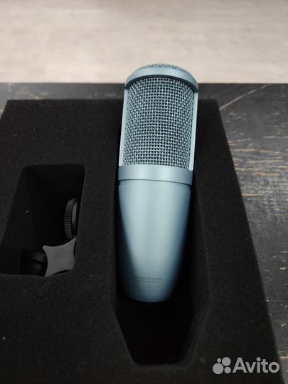 Студийный микрофон AKG perception 120