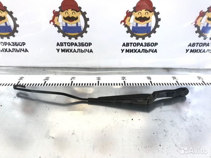 Поводок стеклоочистителя передний левый Peugeot