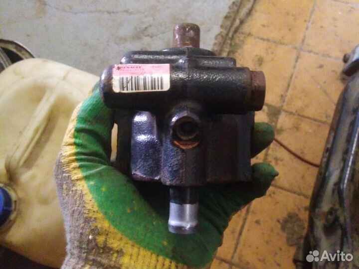 Насос гидроусилителя Hyundai Clio
