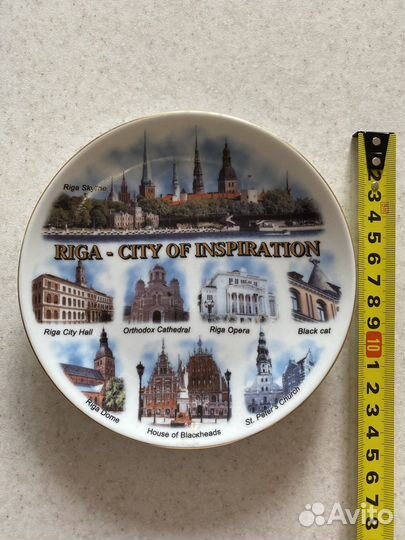 Сувенирные тарелки из разных стран