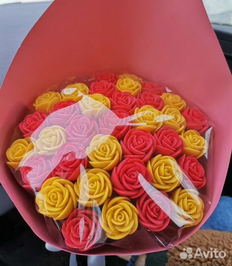 Букеты из шоколадных роз