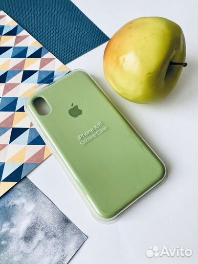 Чехол на iPhone XR