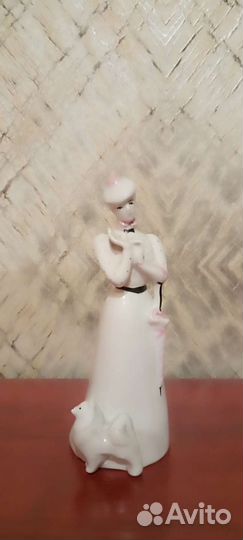 Фарфоровые статуэтки