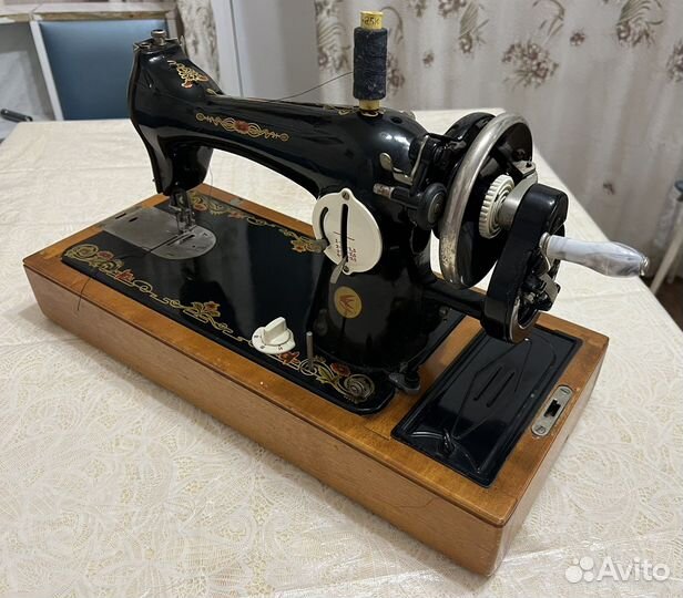 Раритетная швейная машинка пмз