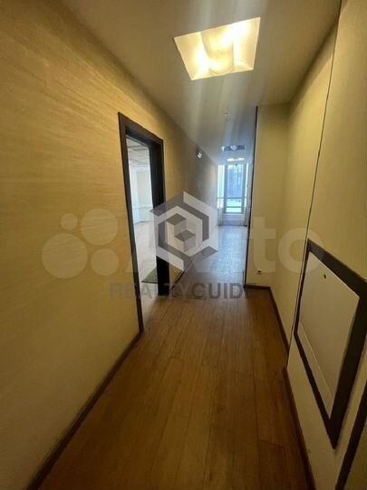 1700 м2 Бизнес-центр 