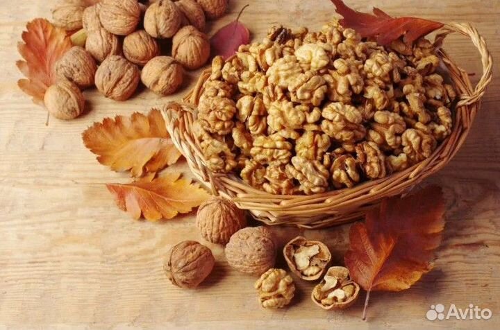 Грецкий орех очищенный бабочка