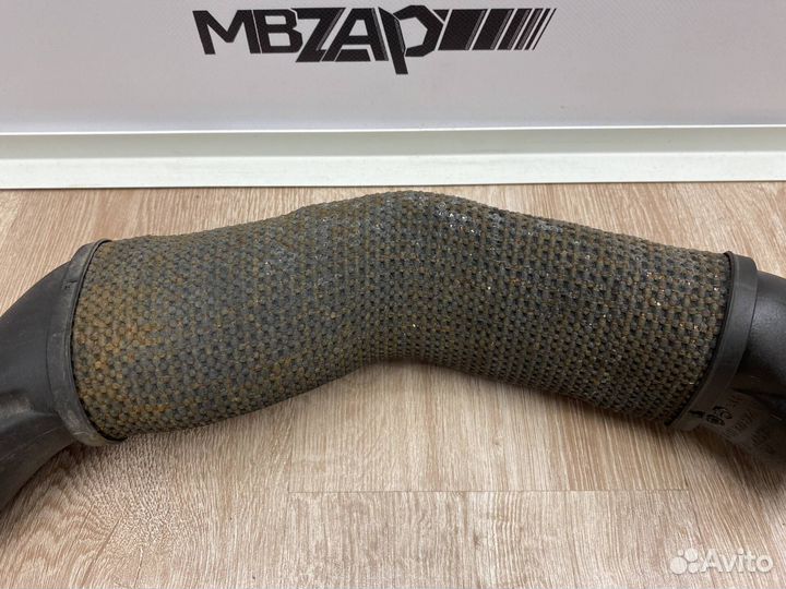 Патрубок впускной левый m273 Mercedes W221