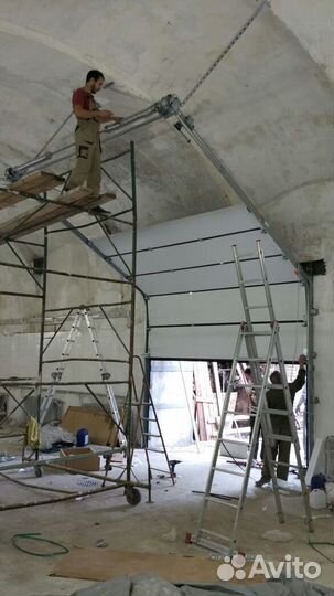 Промышленные подъемно секционные ворота