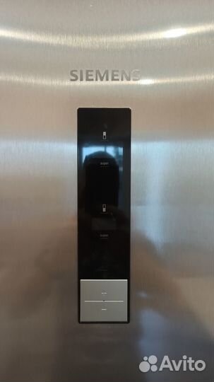 Холодильник двухкамерный Siemens