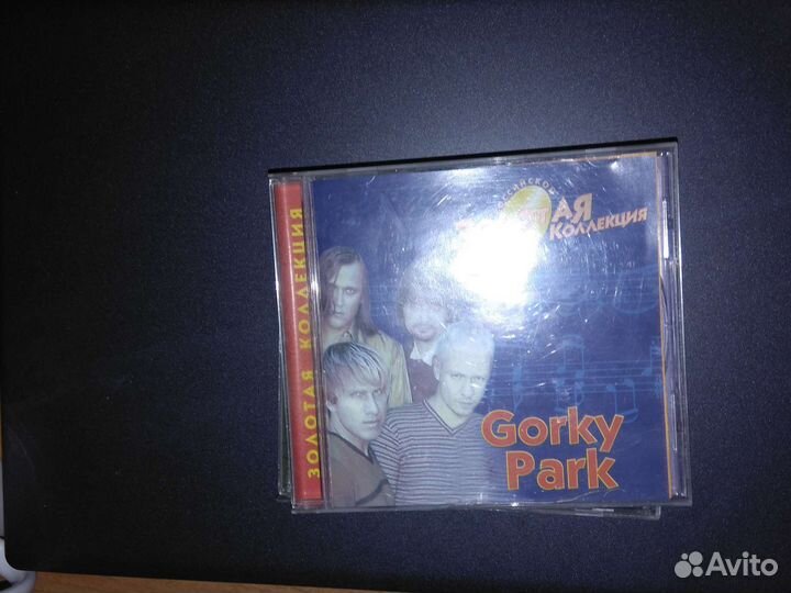 Диски различных музыкальных исполнителей