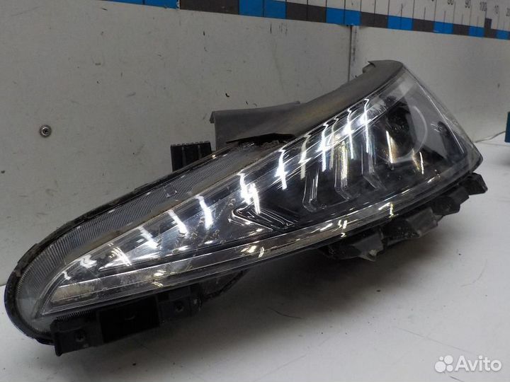 Фара левая Hyundai Elantra