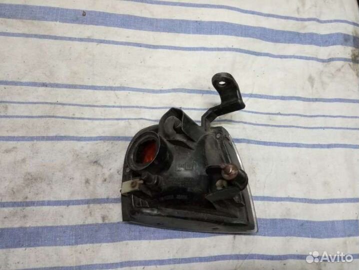 Поворотник левый Suzuki Baleno 21032018