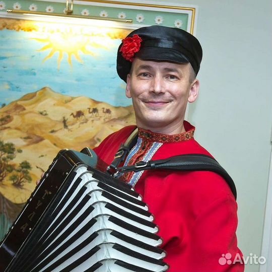 Поющий баянист