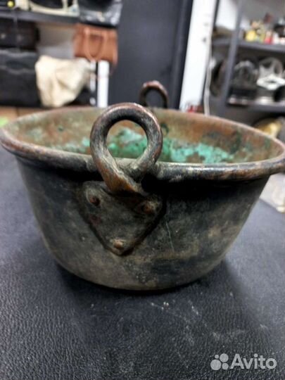 Старинный медный казан кованный