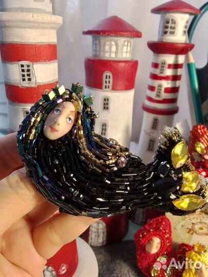 Брошь ручной работы 