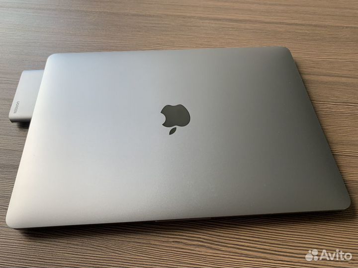 MacBook Pro 13.3 2020 i5 10gen 16gb ddr4x