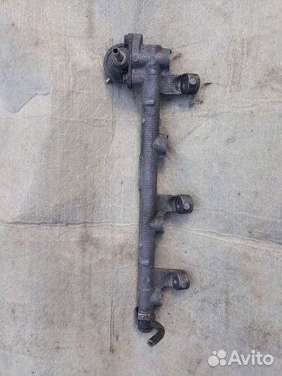 Топливная рампа Тойота Карина Е