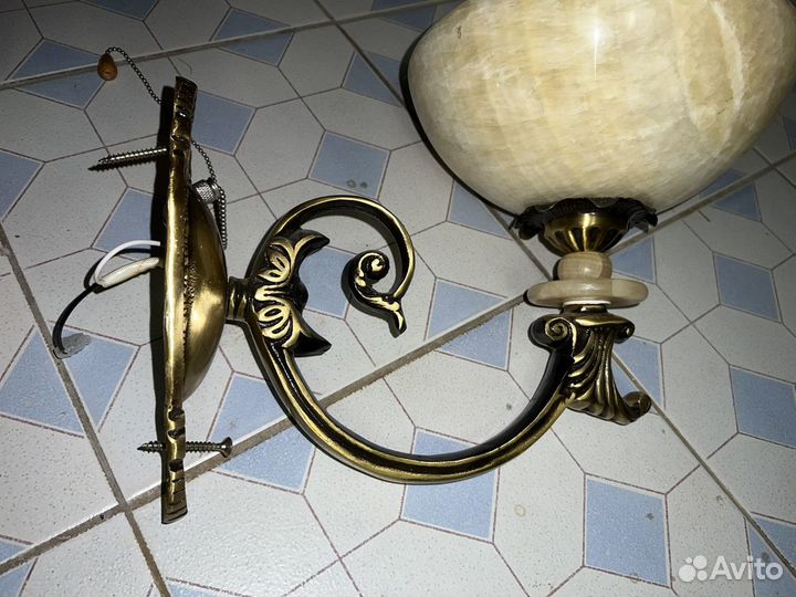 Светильник настенный оникс