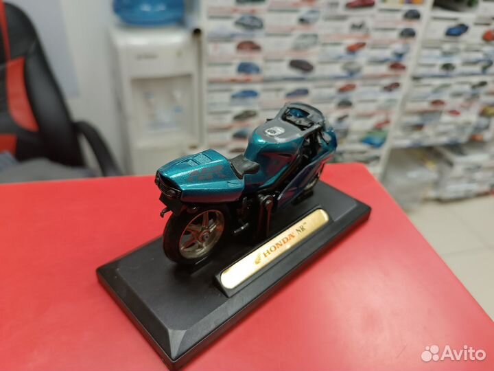 Honda NR Зеленый 1:18 Welly