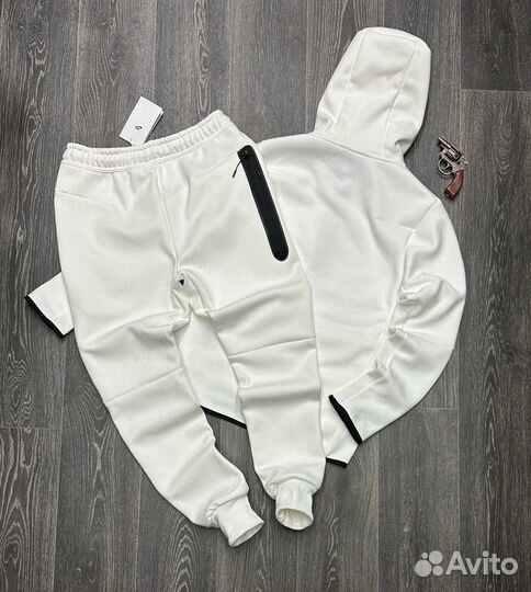 Тёплый спортивный костюм мужской Nike tech fleece