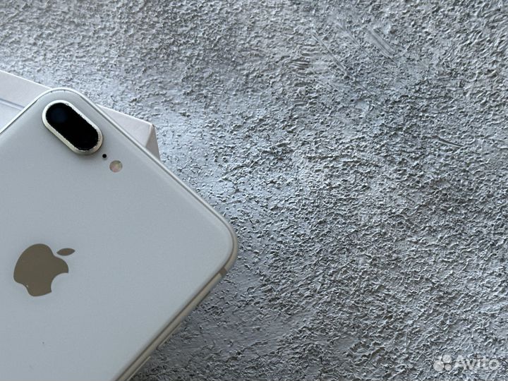 iPhone 8 Plus. Silver