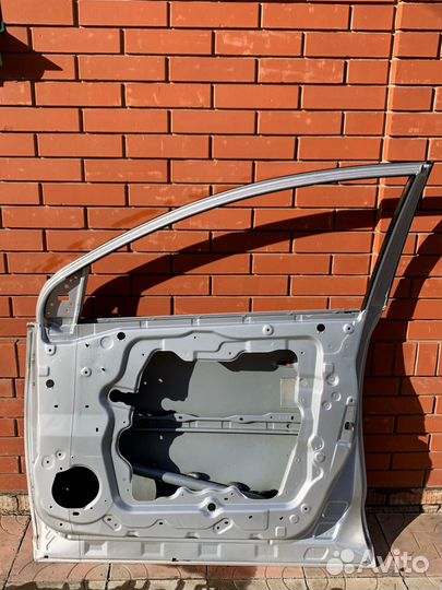 Дверь правая передняя Nissan Murano