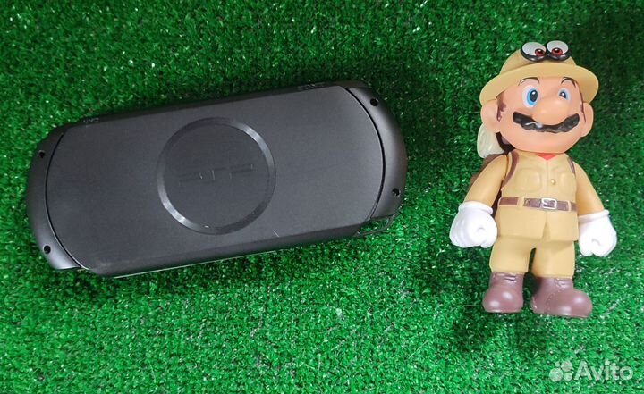 PSP E1008 прошитая 32GB и много игр в Марио