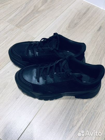 Кросовки H&M