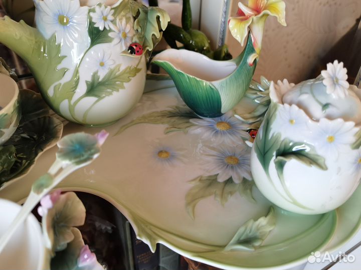 Фарфоровый сервиз