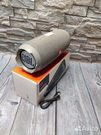 Портативная колонка jbl