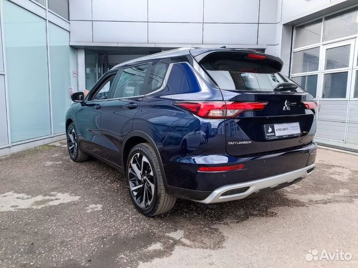 Mitsubishi Outlander 2.5 CVT, 2022
