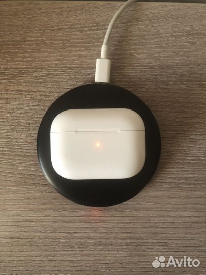 Зарядный кейс AirPods Pro A2190