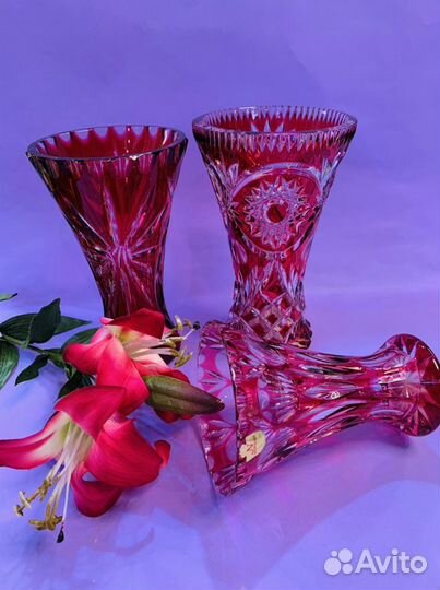 Три вазы в форме кубка 16,21и22см розовый хрусталь