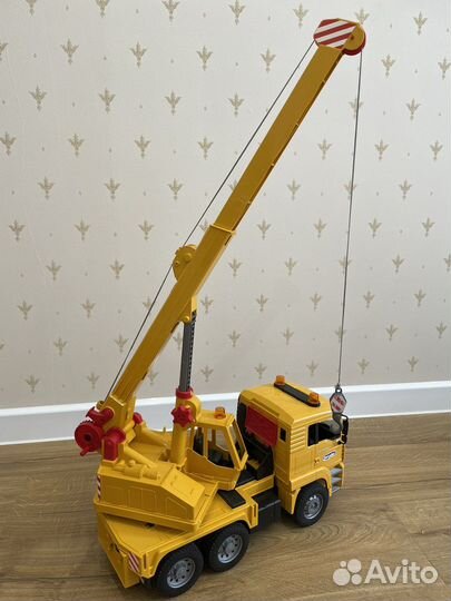 Игрушки машина Bruder