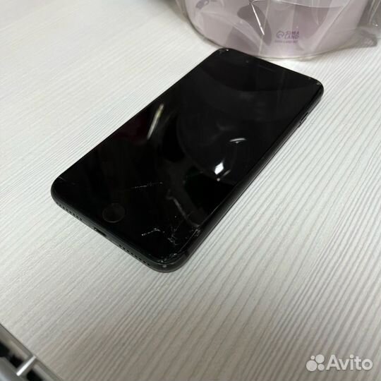 Телефон iPhone 8 plus 256 gb