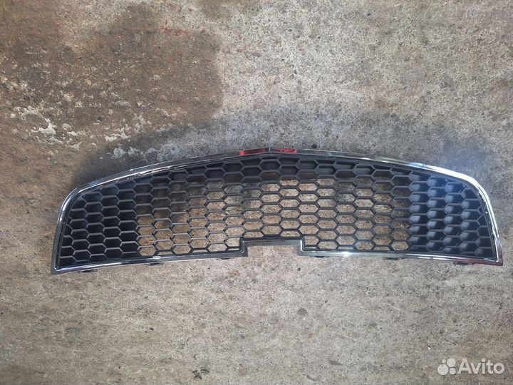 Решётка бампера шевроле круз