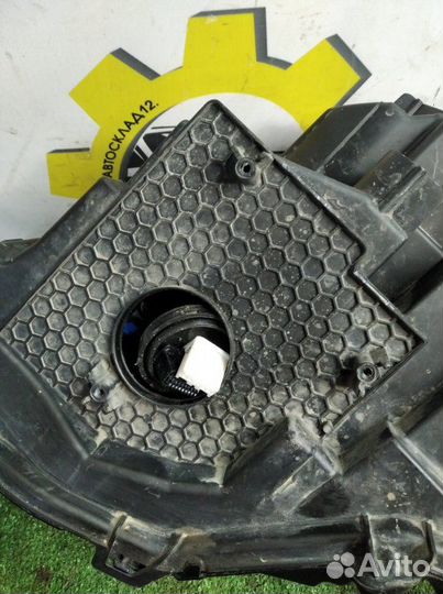 Фара правая Lexus RX200t/RX300/RX350/RX350L/RX450h/RX450hL