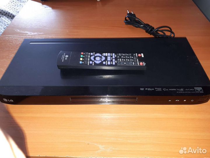Blu-ray плеер LG BD555