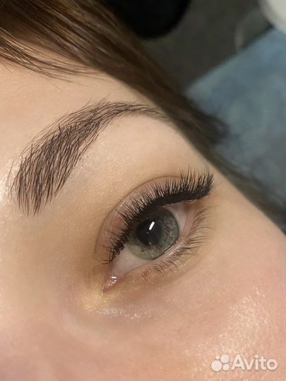 Наращивание, ламинирование ресниц и бровей