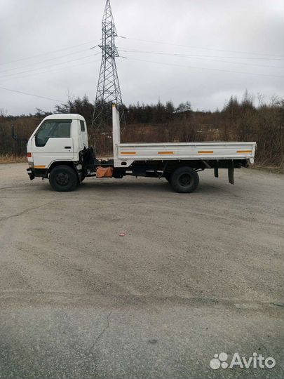 Альковный Toyota Dyna, 1995