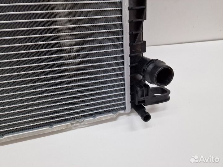 Радиатор охлаждения двигателя A4 B9 8W0121251AK