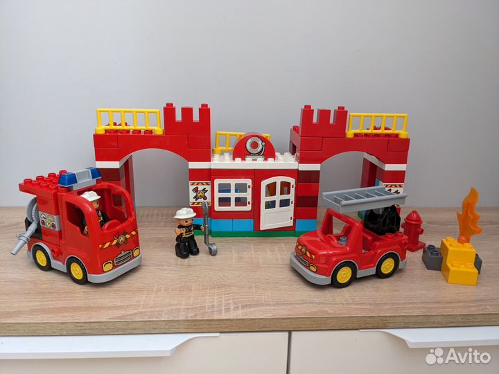 Lego duplo 10593 пожарная станция. Оригинал