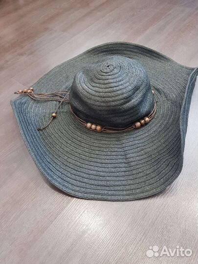 Широкополая шляпа