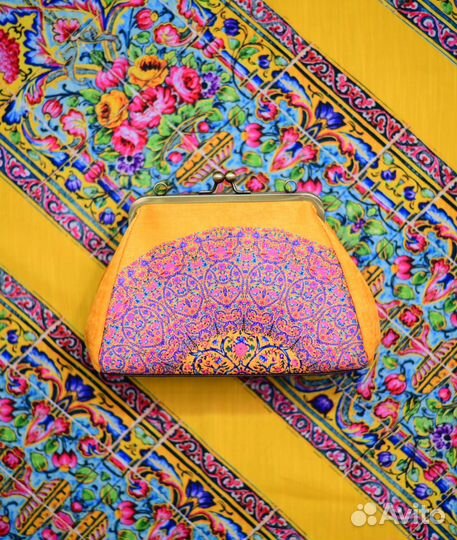 Сумка и платок