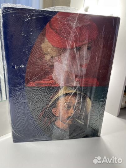 Вокруг света С мольбертом