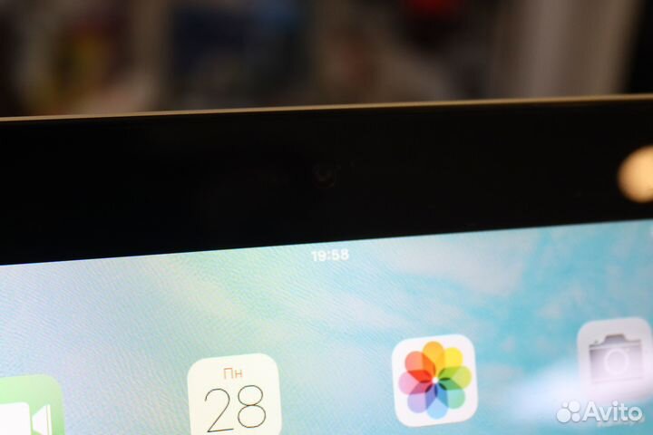 Apple iPad 2 (64 Gb)