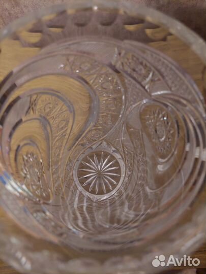 Хрустальная ваза