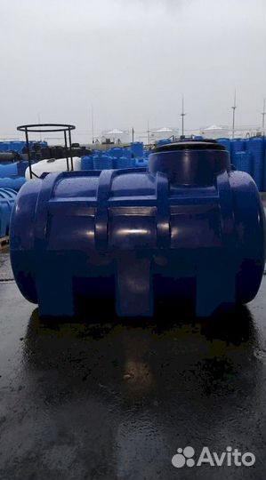 Ёмкость пластиковая в обрешётке