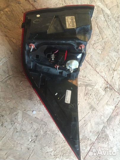 Фонарь наружный правый Mercedes-Benz M-Class W166